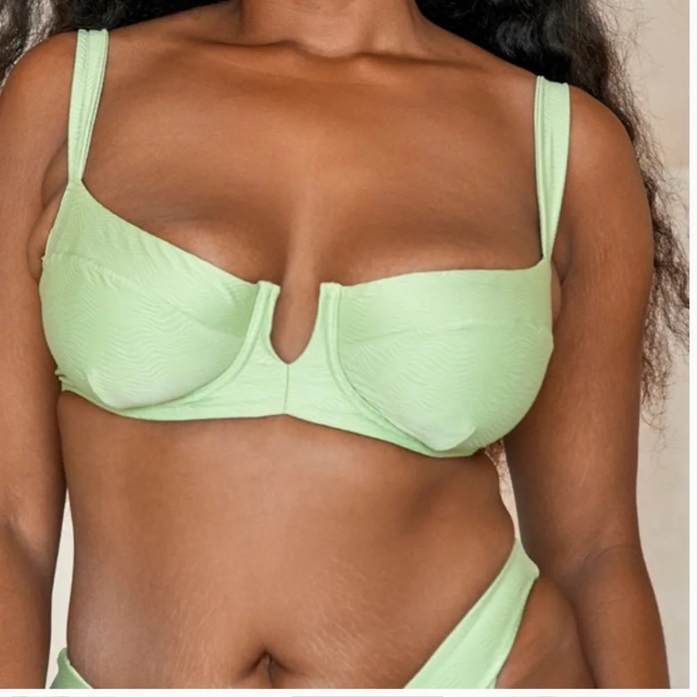 MONDAY SWIMWEAR Clovelly Bikini Top‎ Green Size Large
